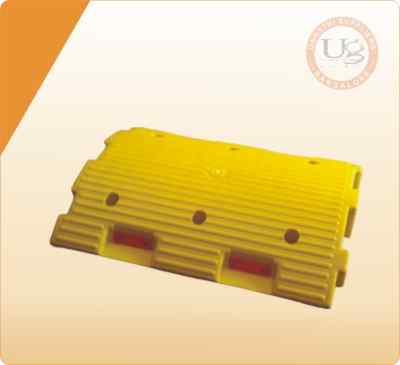 Plastic Hump 75 Mm  -  Meter